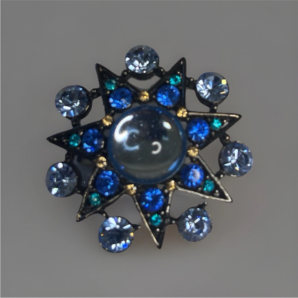 Elegant Blue and Gold Starburst Brooch - Picture 2 of 6